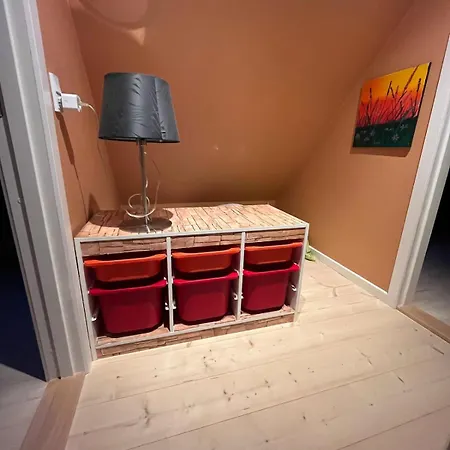 Vakantiehuis Gaestehus Rutsker Gamle Telefoncentral *